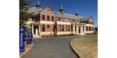 Denison College of Secondary Education, Bathurst High Campus