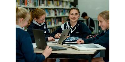 Gladstone High School