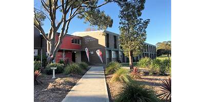 Kanahooka High School