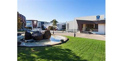 Mazenod College