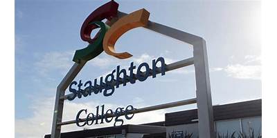 Staughton College