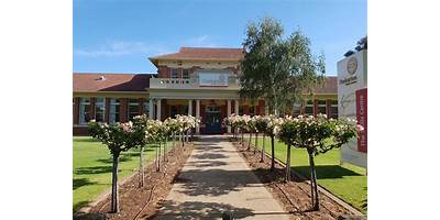 Thebarton Senior College