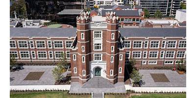University High School-Londsdale Street Campus