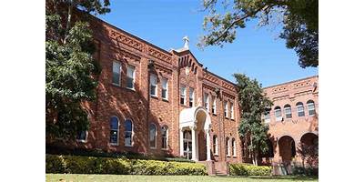 Downlands College