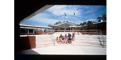 Eleebana Public School