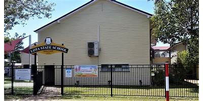 Lota State School