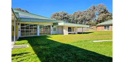 Queanbeyan West Public School