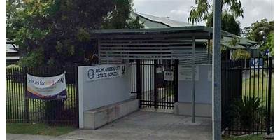 Richlands East State School