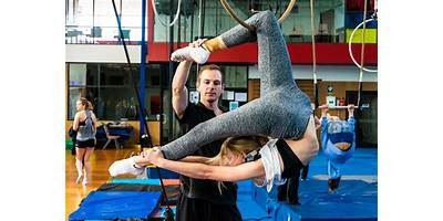 Wodonga Middle Years College-Flying Fruit Fly Circus School