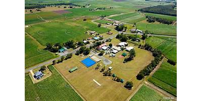 Woongoolba State School