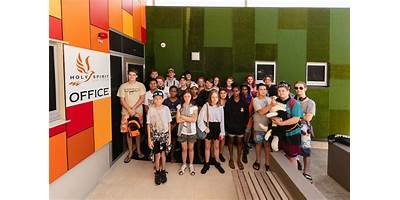 Holy Spirit College - Manoora Campus